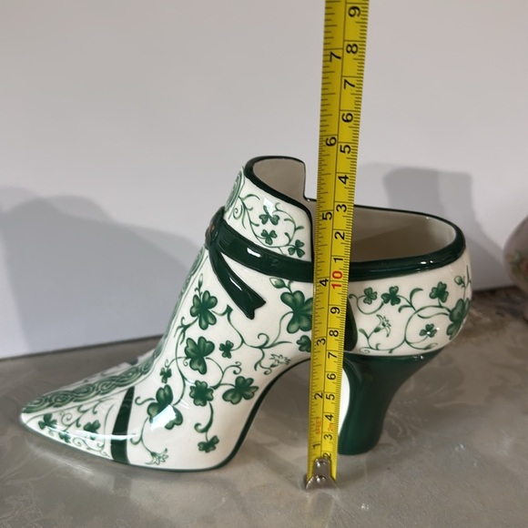 Shamrock Vintage Shoe Planter/Vase Hand painted clover leave designs - Picture 2 of 7